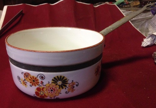 Ancienne casserole - ancienne, en