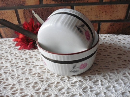 Lot casseroles a cotes - a,